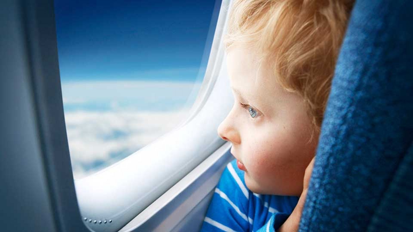 voyage d'un mineur seul en avion